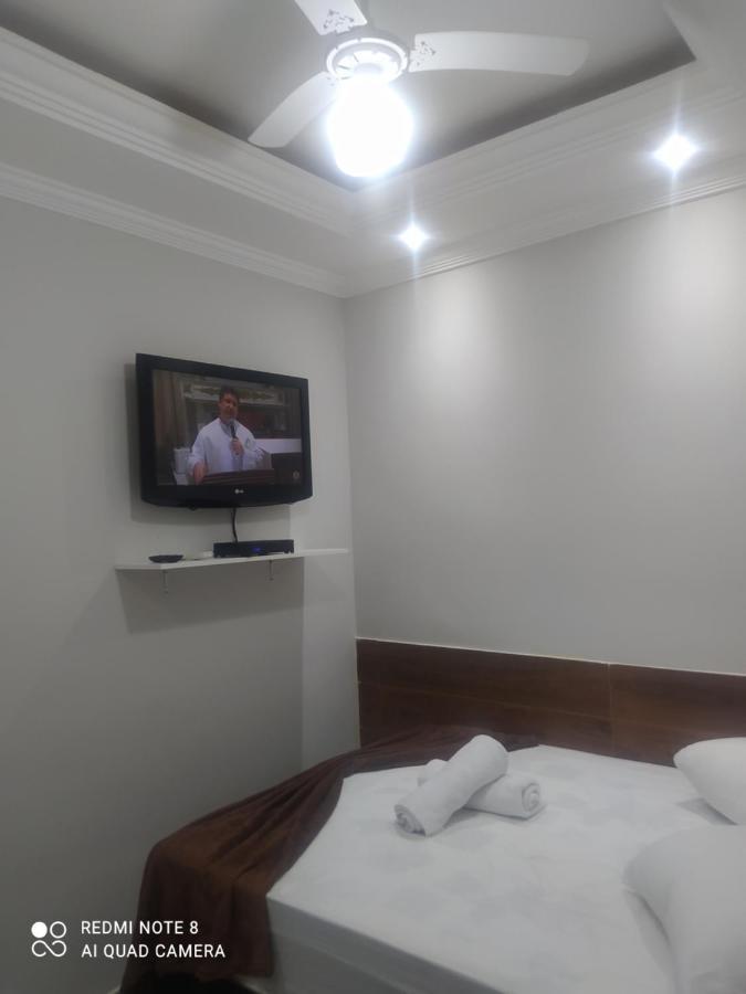 Pousada Quarto Casal Com Ar,Frigobar, Garagem Hotel Апаресида Екстериор снимка