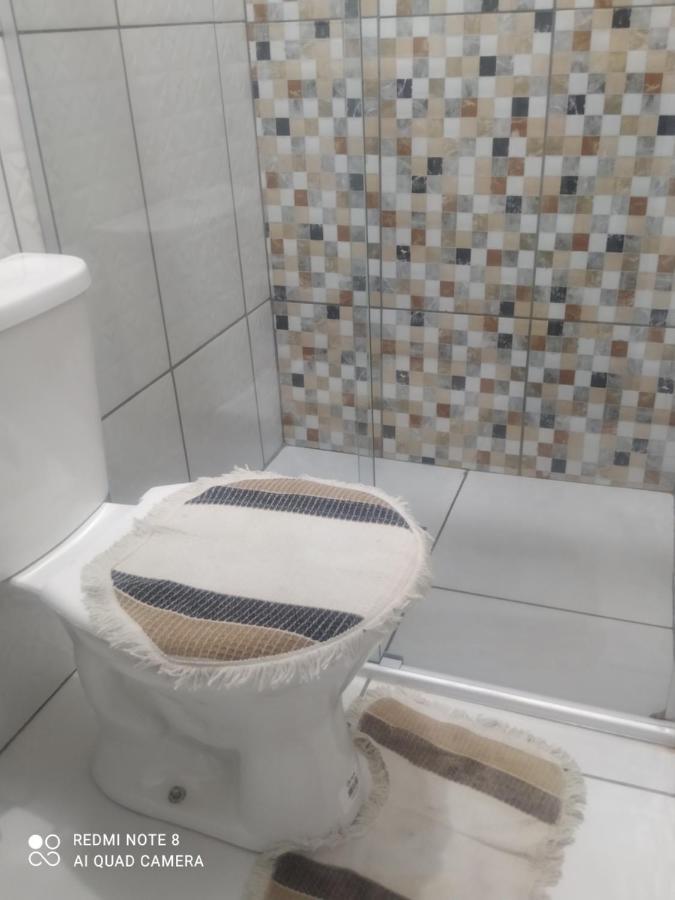Pousada Quarto Casal Com Ar,Frigobar, Garagem Апаресида Екстериор снимка